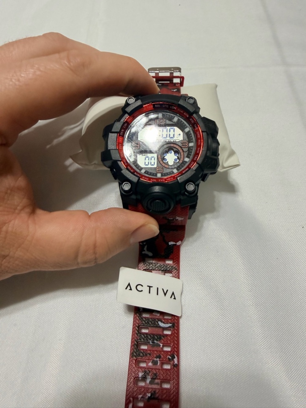 Activa by Invicta Red & Black Sport Men’s Digital Watch - Picture 6 of 7